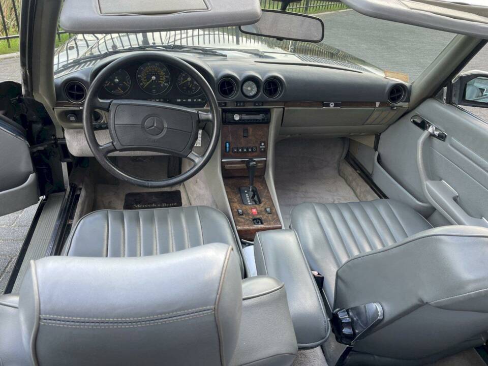 Image 26/36 de Mercedes-Benz 560 SL (1989)