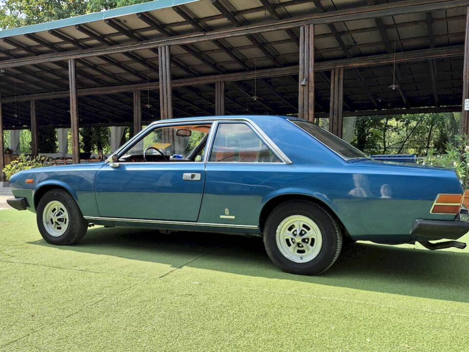 Afbeelding 18/62 van FIAT 130 Coupé (1972)