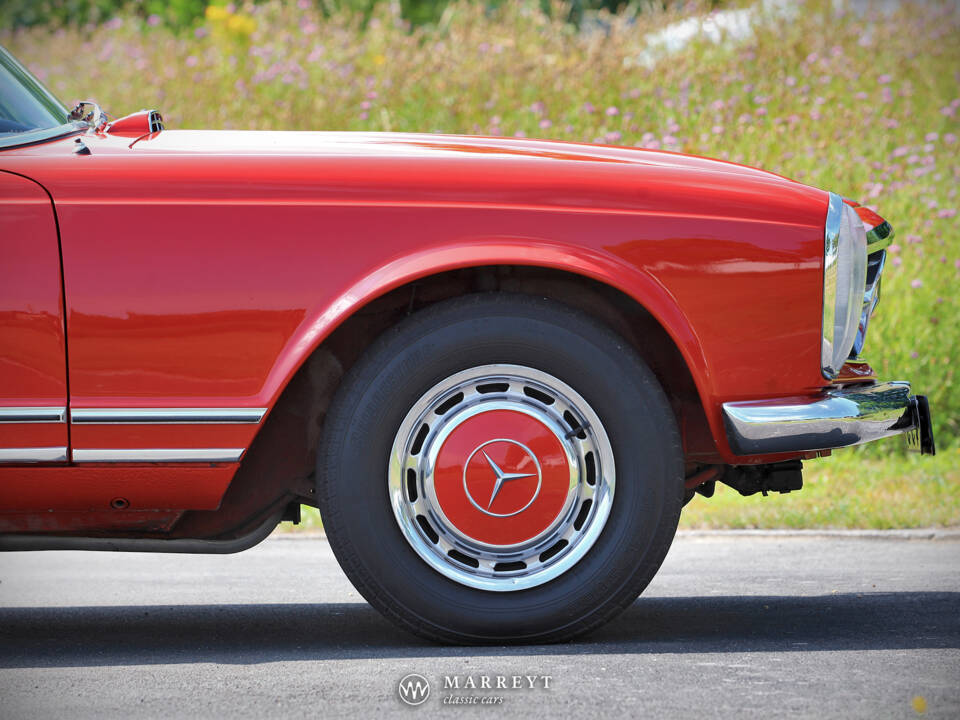 Image 18/70 of Mercedes-Benz 280 SL (1969)