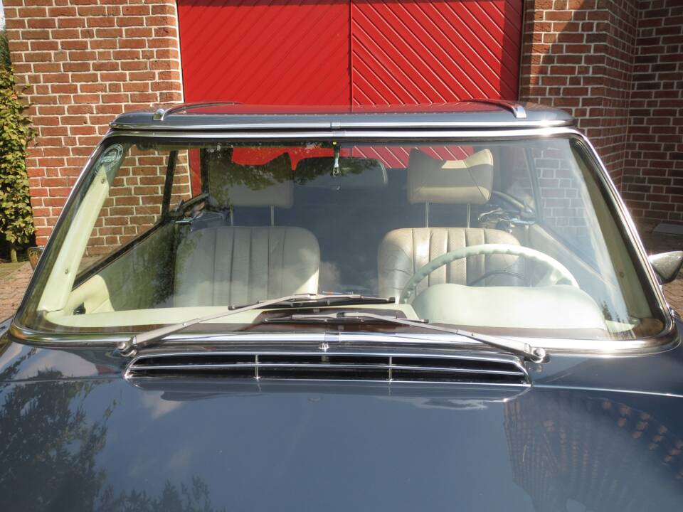 Image 8/38 de Mercedes-Benz 280 SL (1970)