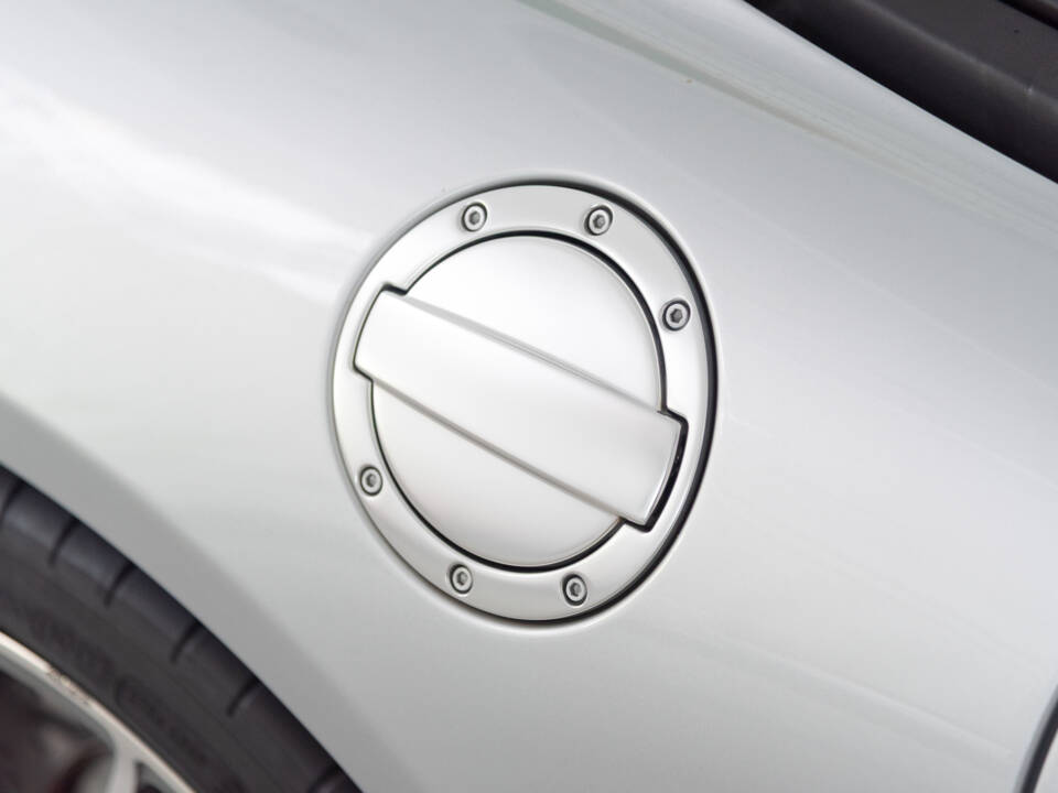 Image 23/48 of Mercedes-Benz SLS AMG Roadster (2012)