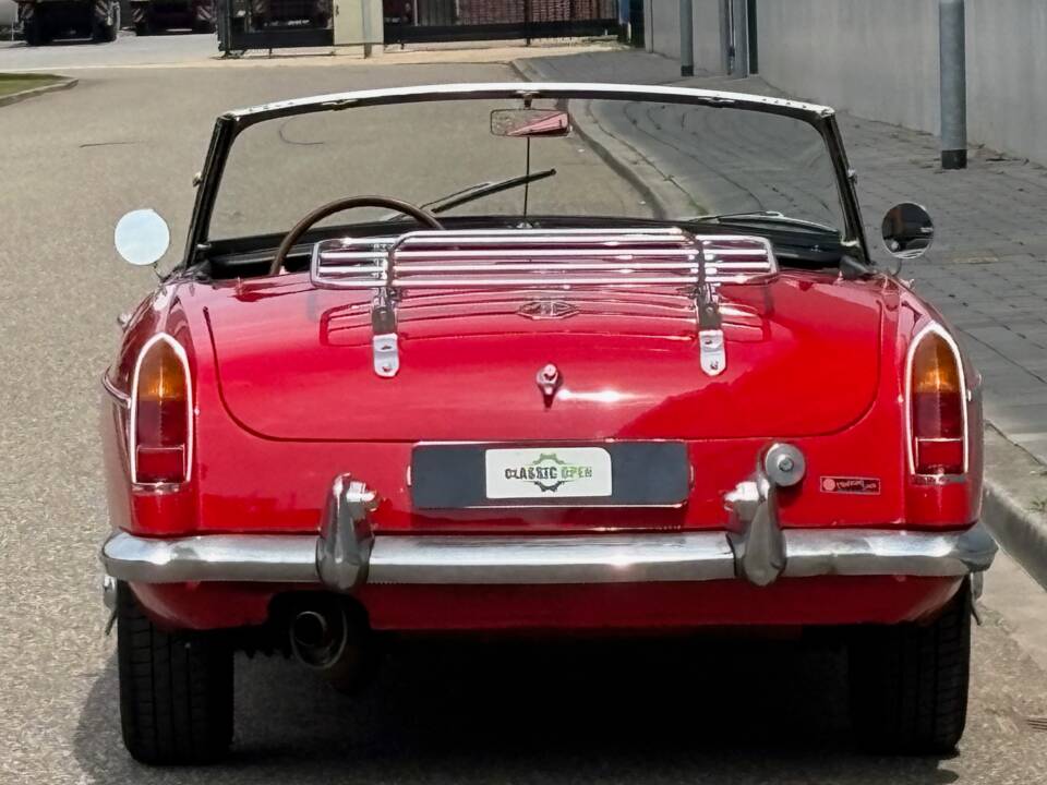 Imagen 13/21 de MG MGB (1964)