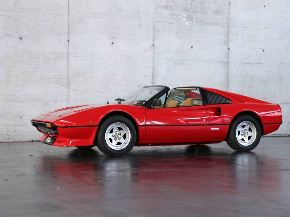 Image 11/50 of Ferrari 308 GTSi (1982)
