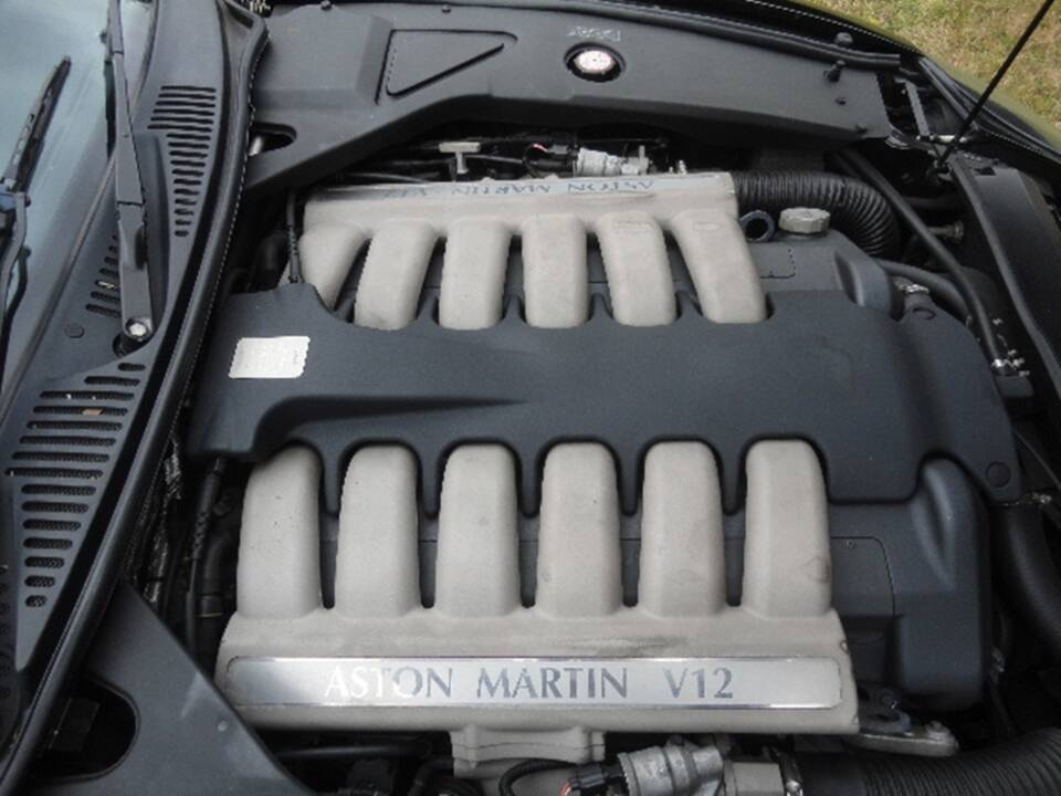 Bild 25/30 von Aston Martin DB 7 Vantage Volante (2003)