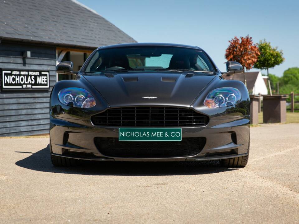 Image 18/50 of Aston Martin DBS (2012)