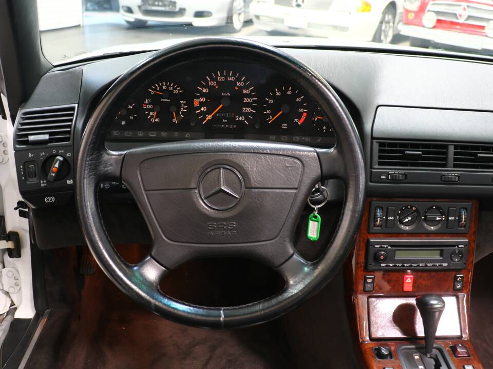 Bild 12/36 von Mercedes-Benz 300 SL (1992)