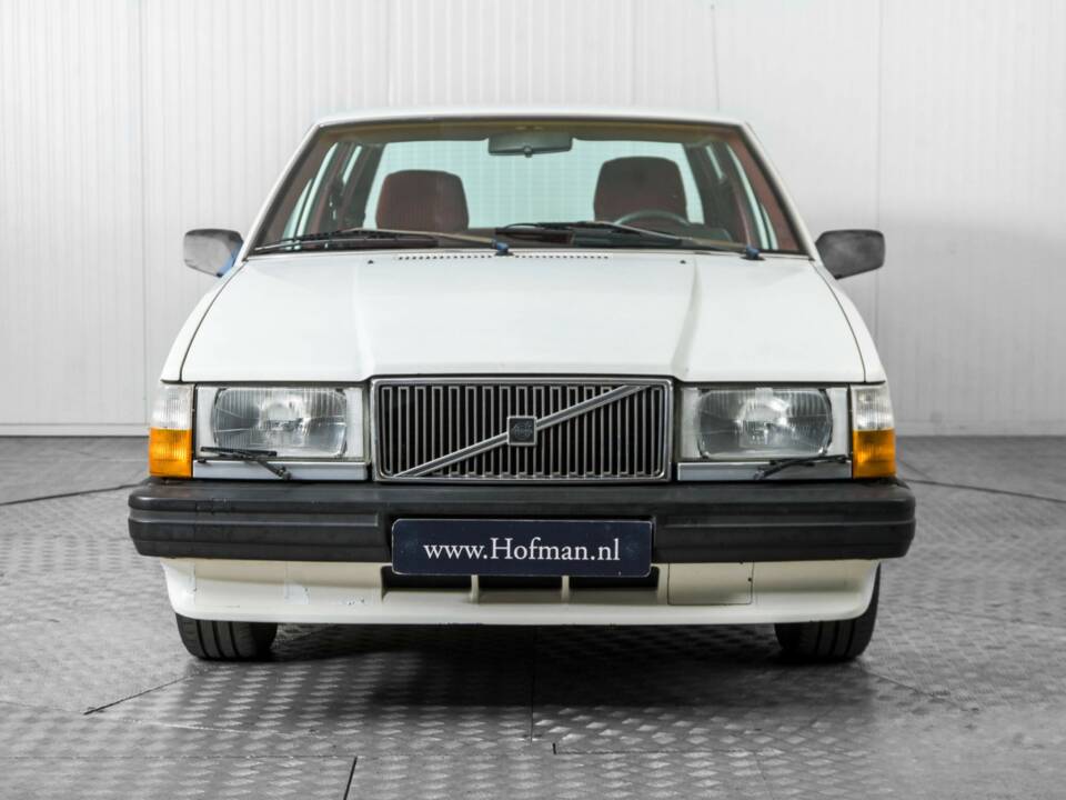 Image 14/50 de Volvo 740 (1984)