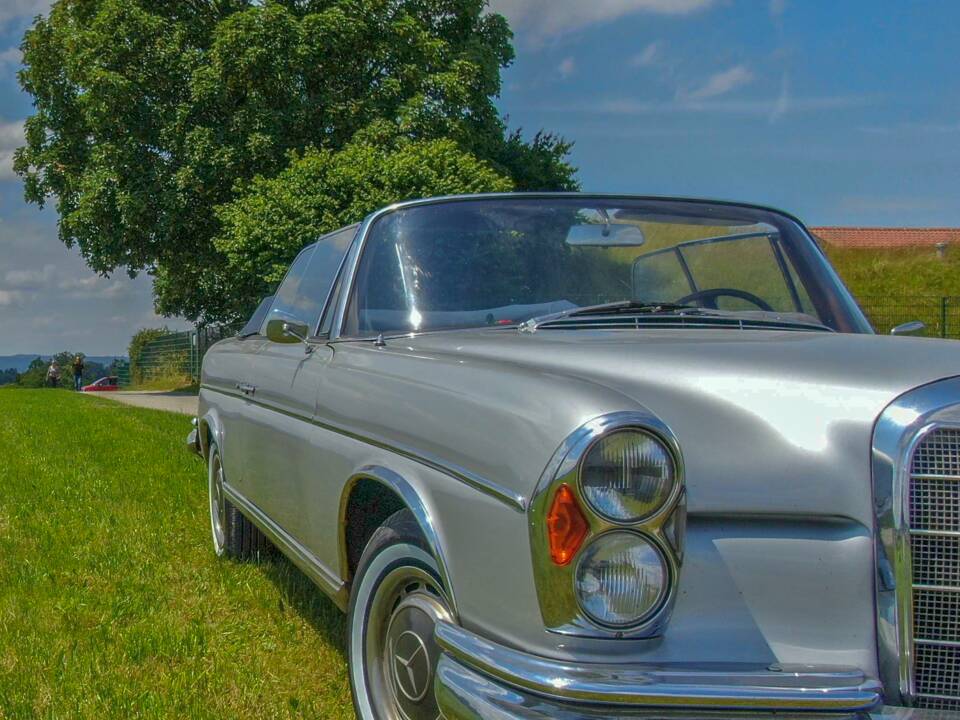 Bild 10/20 von Mercedes-Benz 300 SE (1963)