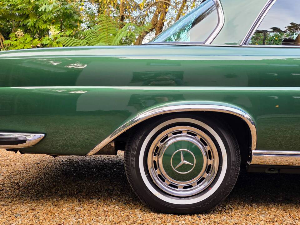 Bild 21/72 von Mercedes-Benz 280 SE 3,5 (1970)