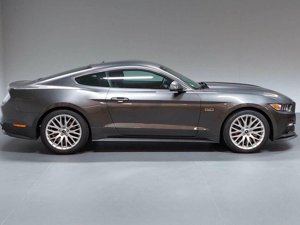 Image 2/15 of Ford Mustang 5.0 (2017)