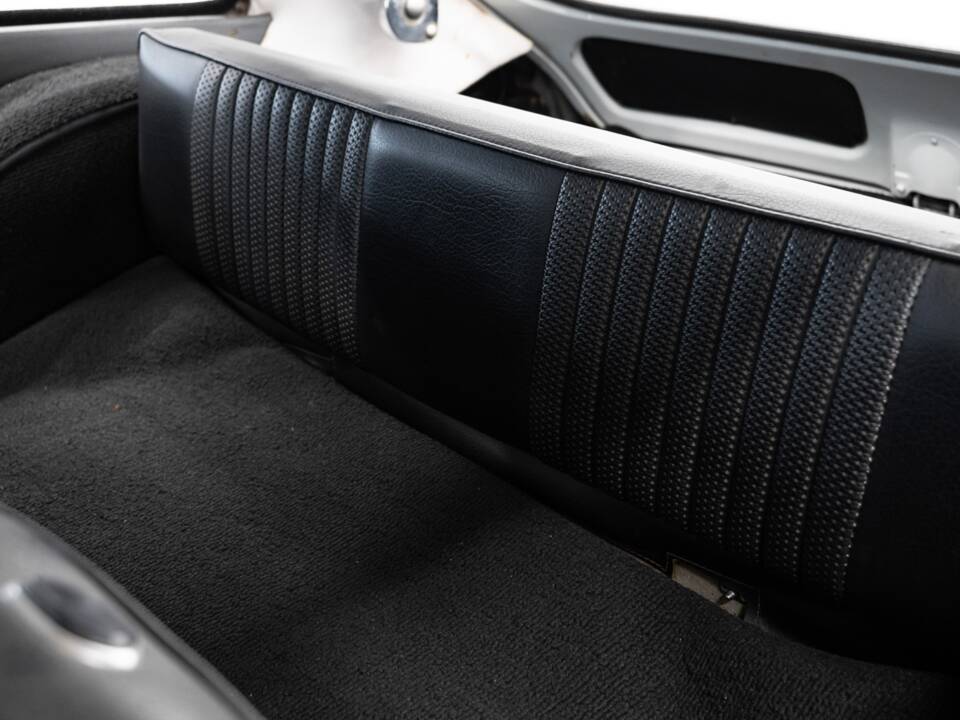 Bild 36/44 von MG MGB GT (1971)