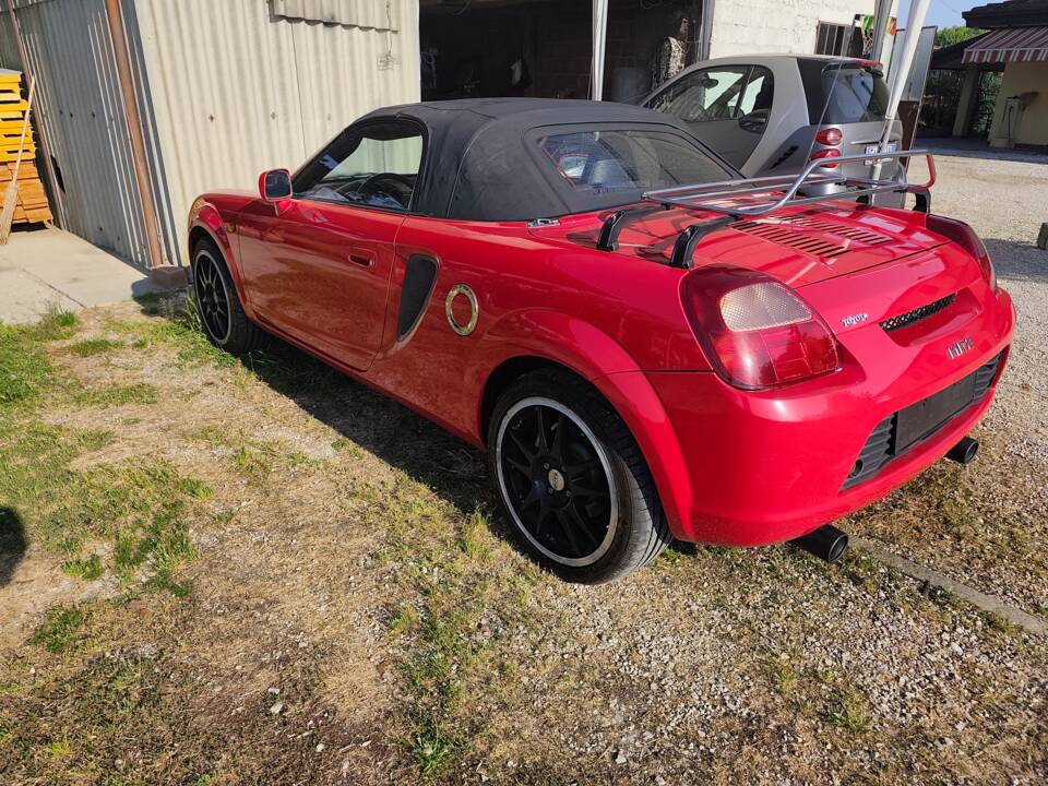 Image 27/57 of Toyota MR2 (2003)