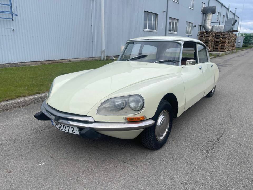 Bild 4/8 von Citroën DS 20 A (1973)