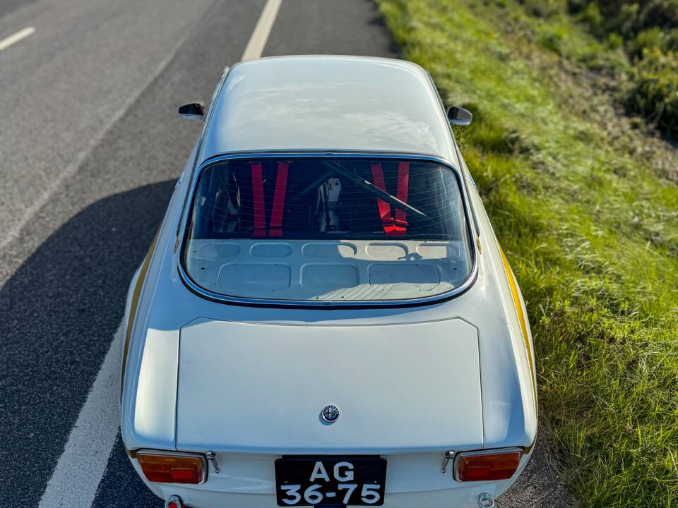 Image 12/99 of Alfa Romeo Giulia 1750 GT Am (1971)