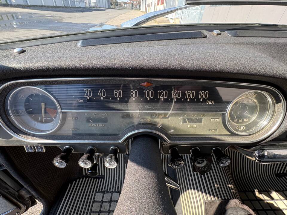 Image 10/25 of Alfa Romeo Giulietta TI (1961)