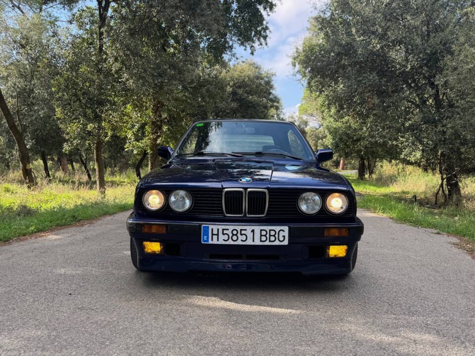 Imagen 37/42 de BMW 325i (1991)