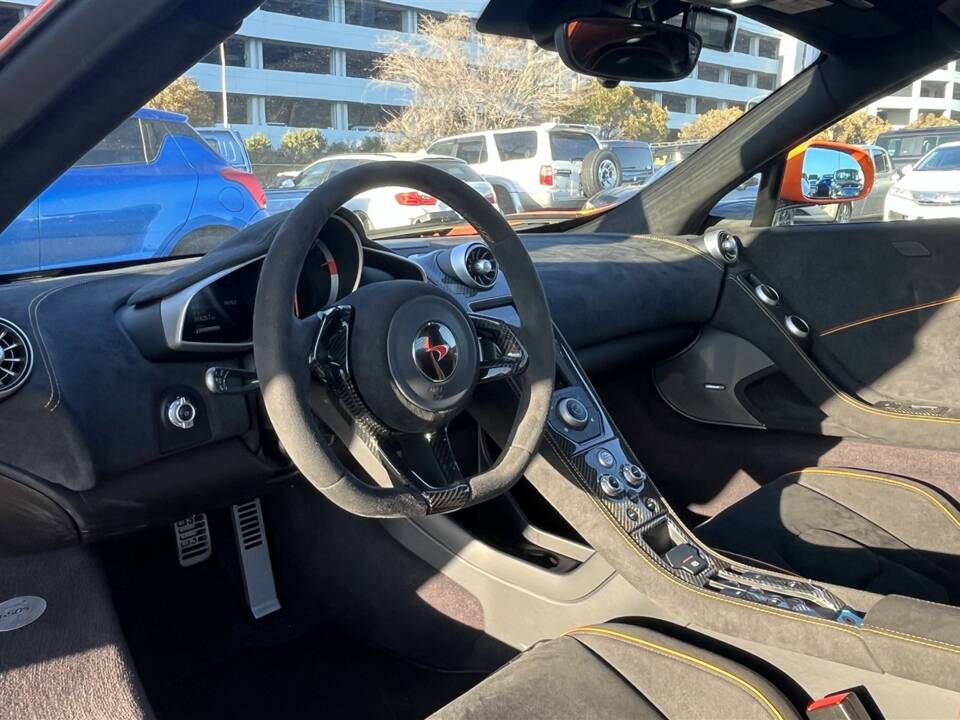 Bild 15/48 von McLaren 650S Spider (2014)