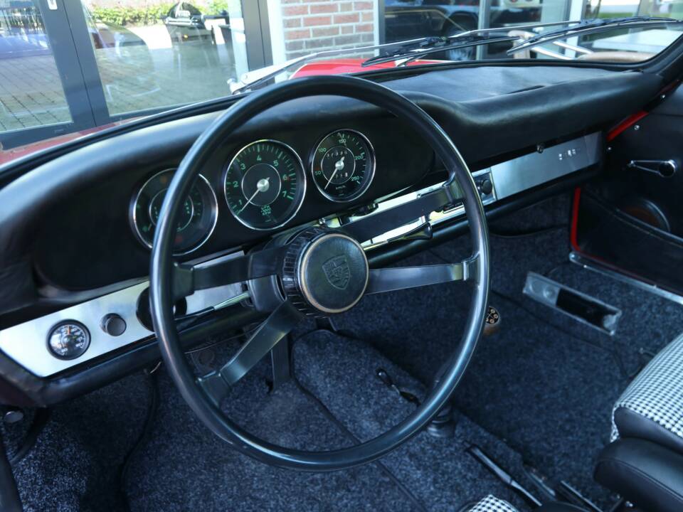 Immagine 32/50 di Porsche 912 (1966)