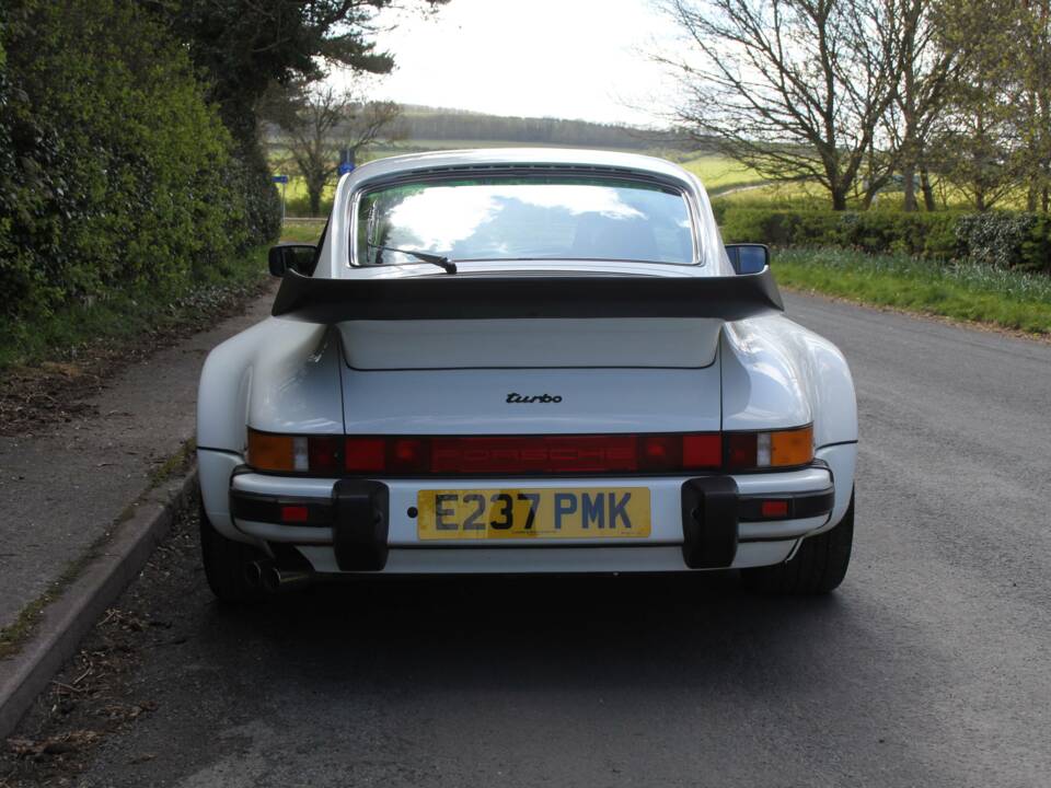 Image 5/19 of Porsche 911 Turbo 3.3 (1988)