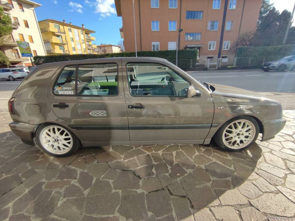 Immagine 5/10 di Volkswagen Golf III GTI 2.0 (1994)
