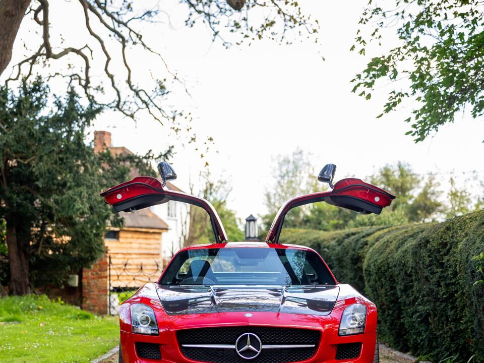 Image 37/50 of Mercedes-Benz SLS AMG GT &quot;Final Edition&quot; (2014)