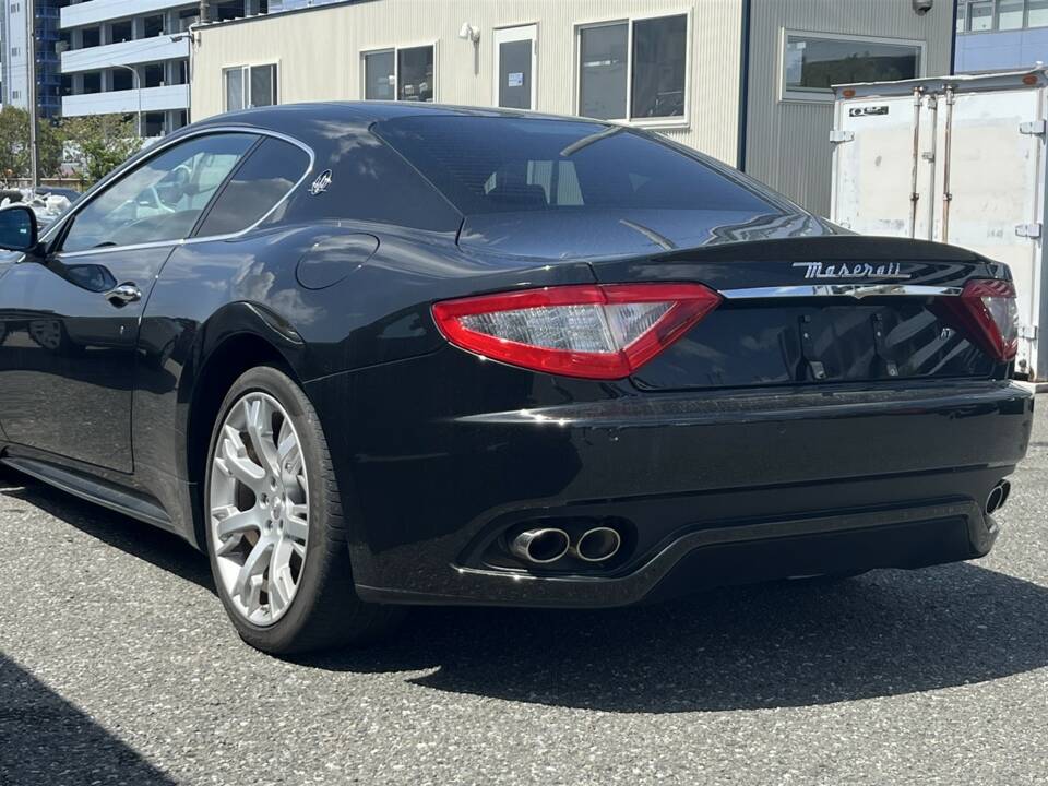 Image 3/39 de Maserati GranTurismo S (2010)