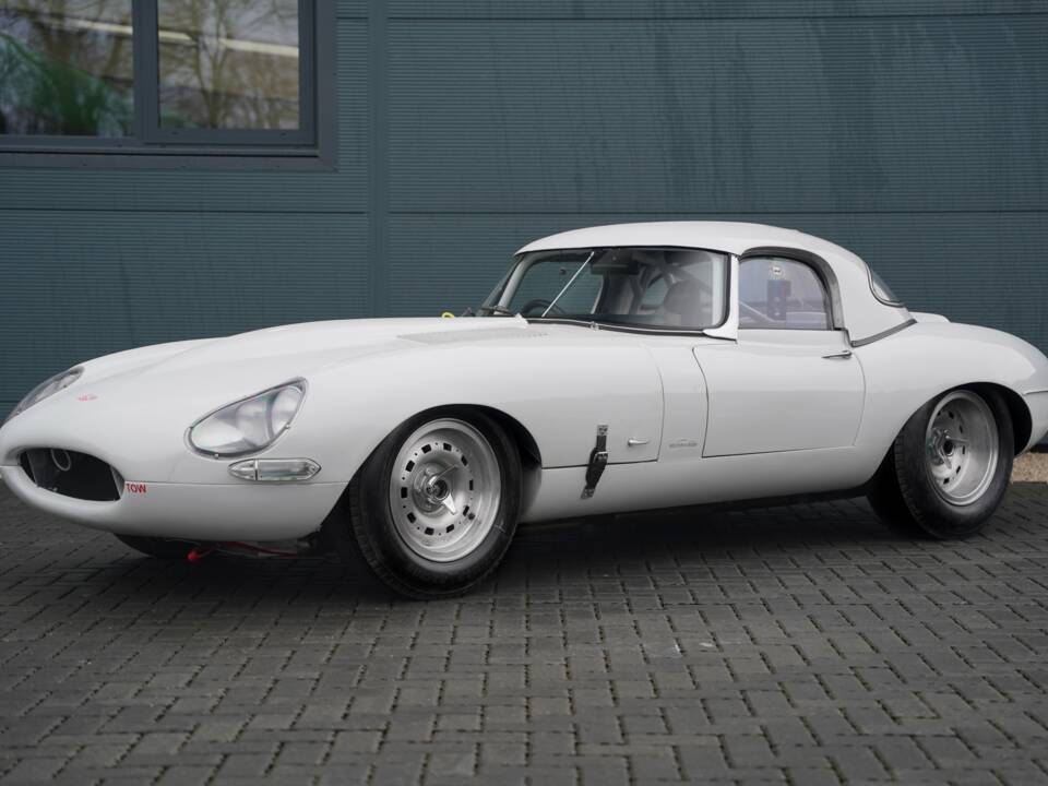 Bild 4/50 von Jaguar E-Type 3.8 (1964)