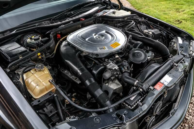 Image 10/50 of Mercedes-Benz 560 SEC 6.0 AMG (1989)