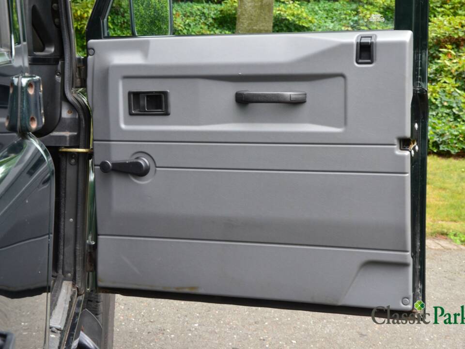 Afbeelding 18/50 van Land Rover Defender 110 Td5 (2000)