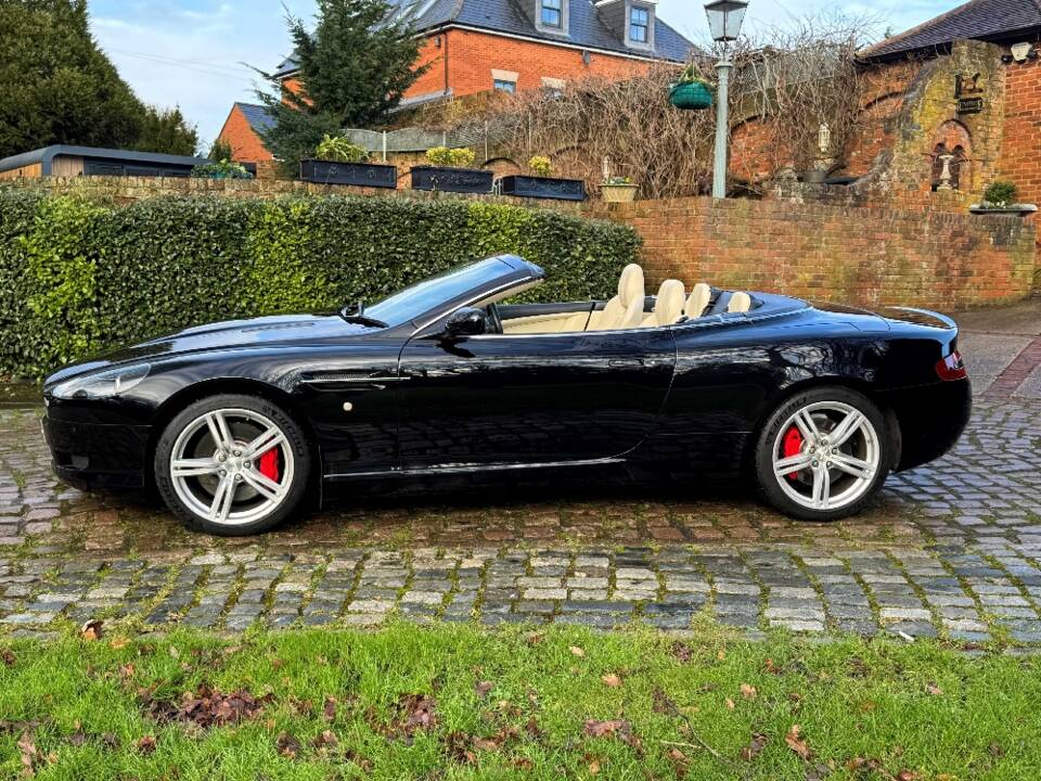 Image 6/37 de Aston Martin DB 9 Volante (2008)