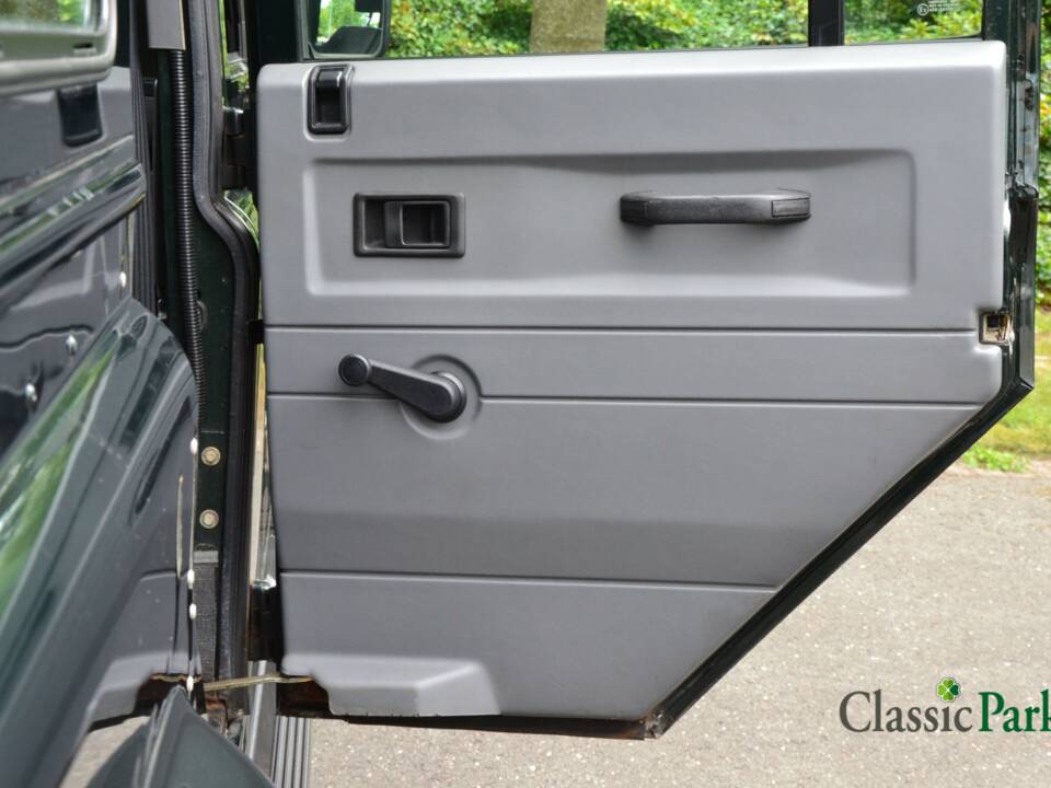 Afbeelding 17/50 van Land Rover Defender 110 Td5 (2000)