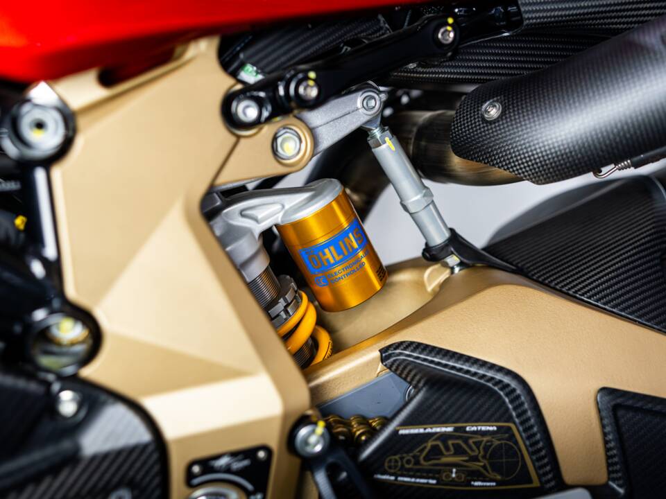 Bild 11/38 von MV Agusta DUMMY (2011)