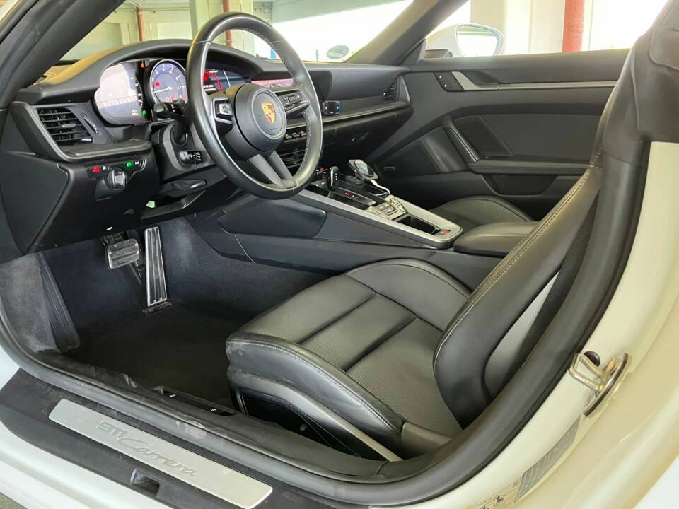 Image 15/22 de Porsche 911 Carrera (2023)