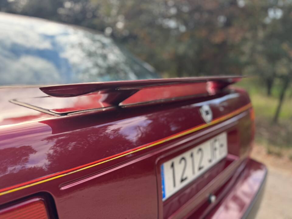 Bild 10/55 von Lancia Thema 8.32 (1991)