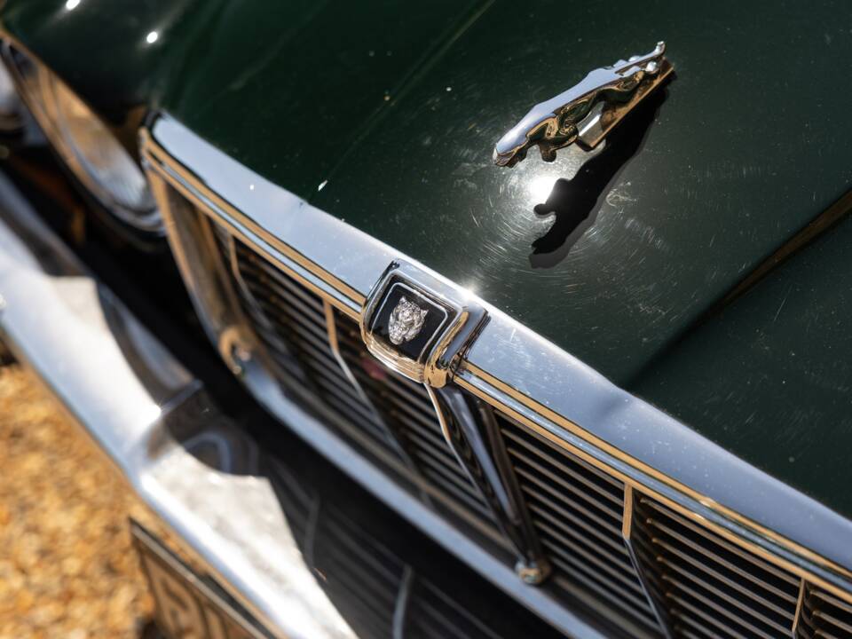 Bild 15/26 von Jaguar XJ 6 C 4.2 (1977)