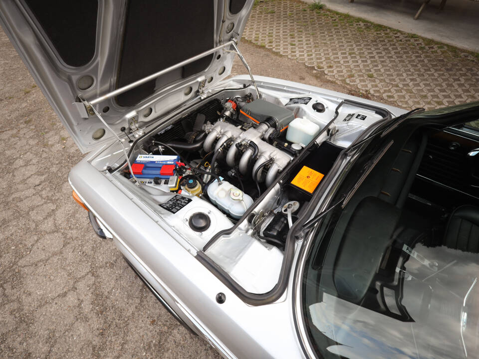 Image 25/95 of BMW 3.0 CSi (1975)