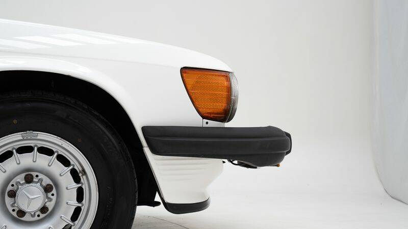 Afbeelding 12/15 van Mercedes-Benz 380 SL (1982)