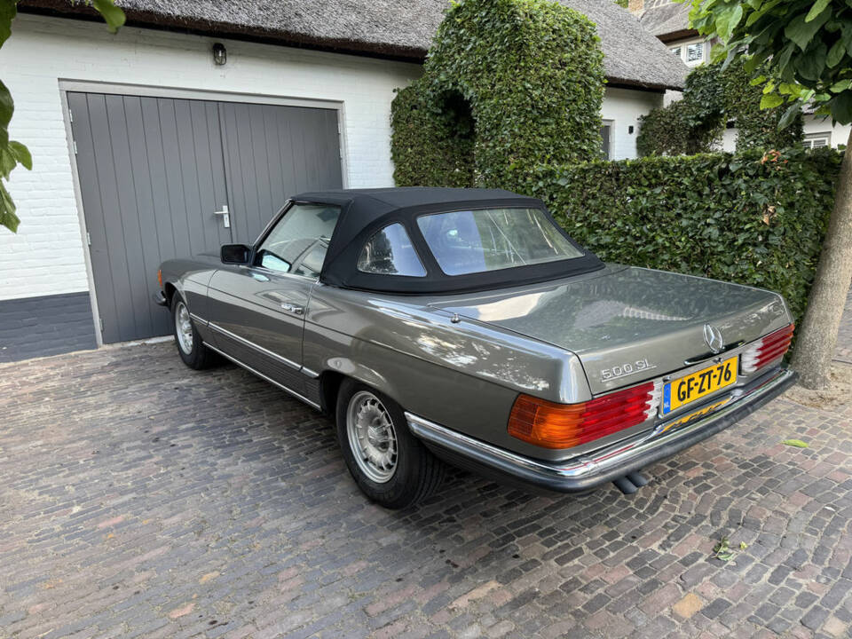 Imagen 4/6 de Mercedes-Benz 500 SL (1983)