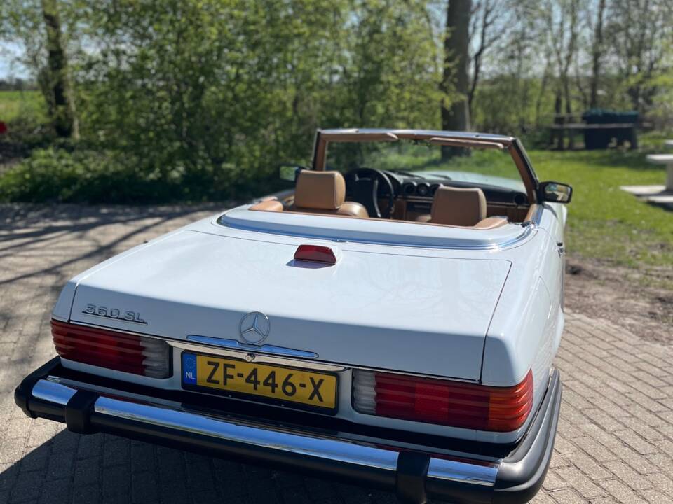 Image 4/16 of Mercedes-Benz 560 SL (1987)