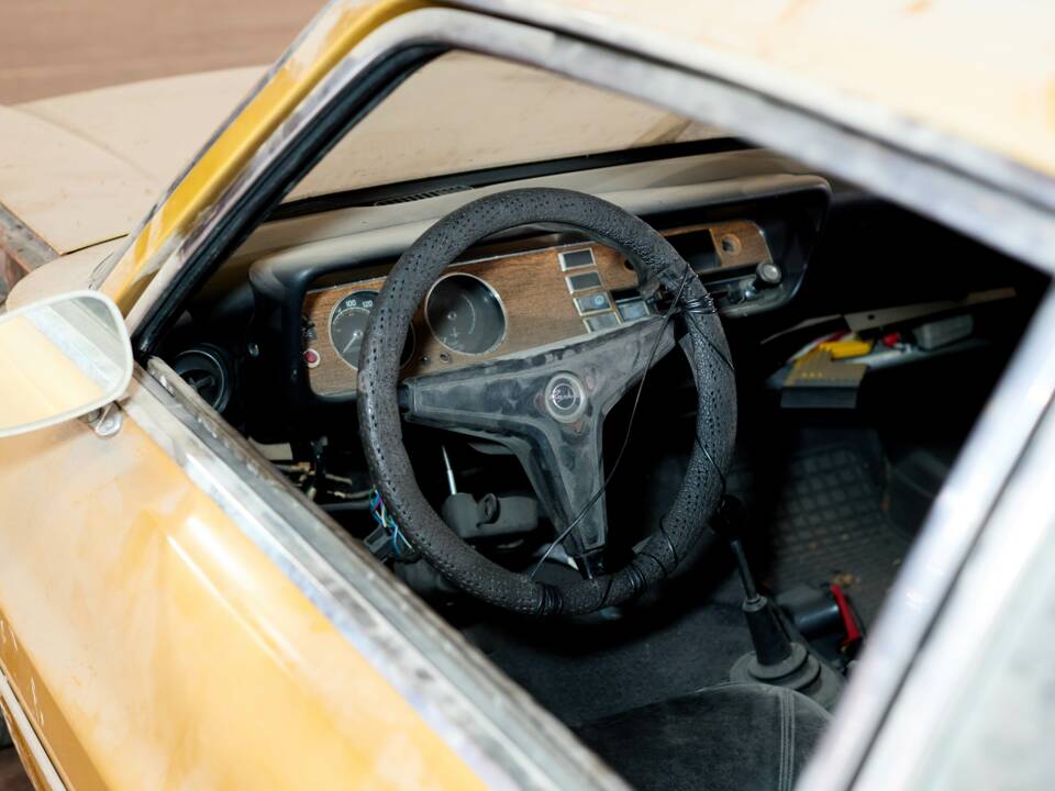 Image 36/37 of Ford Capri I  1600 (1971)