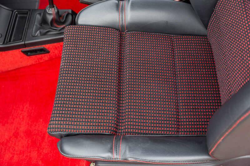 Immagine 43/50 di Peugeot 205 GTi 1.9 (1991)