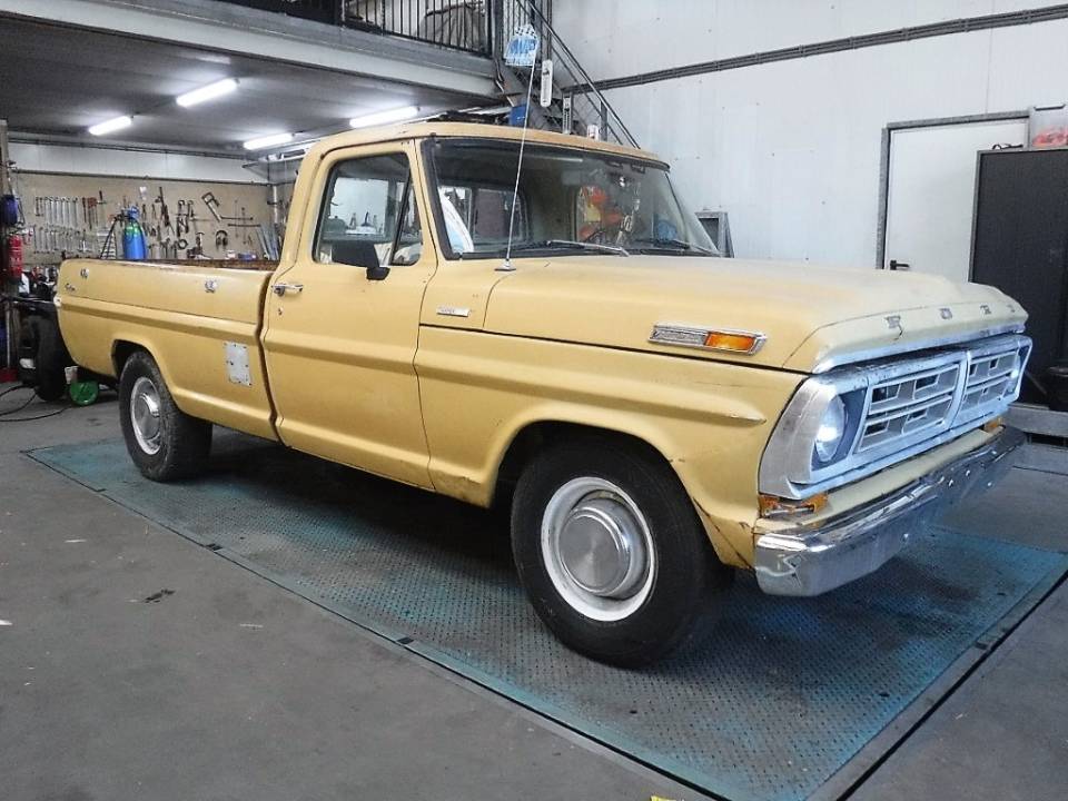 Image 33/50 of Ford F-250 (1972)