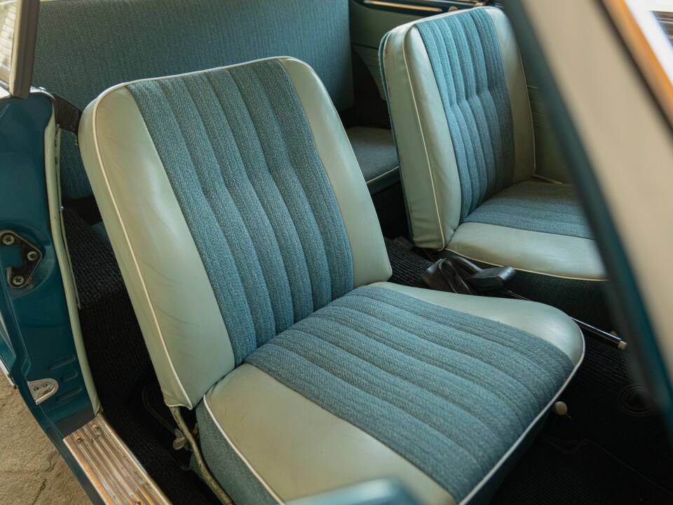 Image 30/50 of Volkswagen Karmann Ghia 1200 (1963)