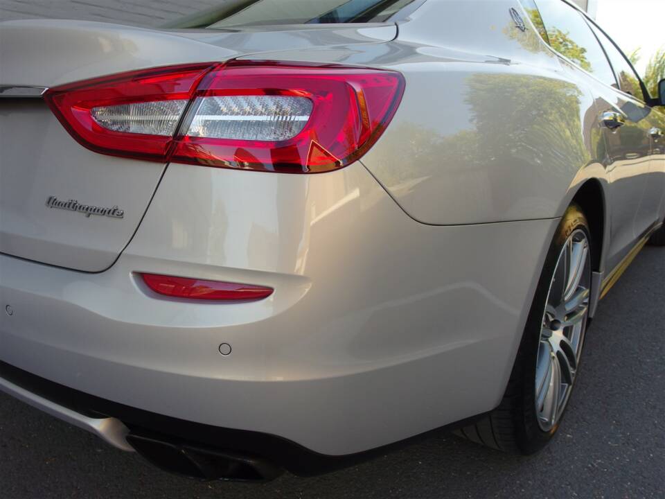 Image 36/99 of Maserati Quattroporte GTS (2014)