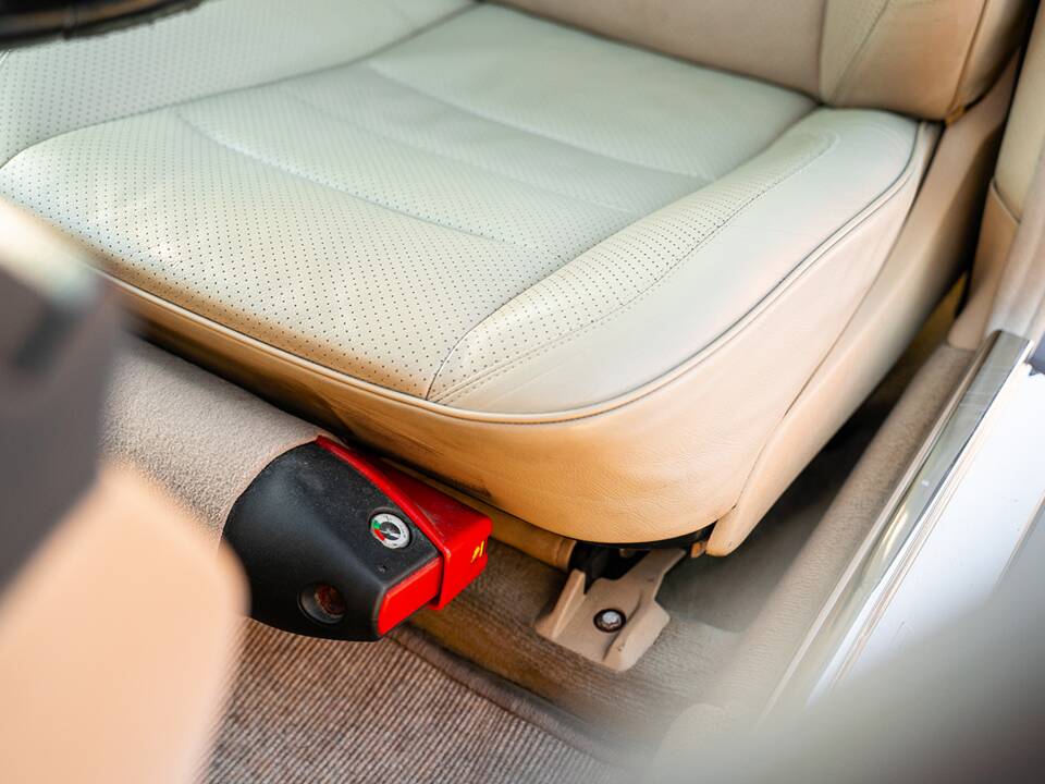 Bild 18/38 von Mercedes-Benz 500 E (1991)