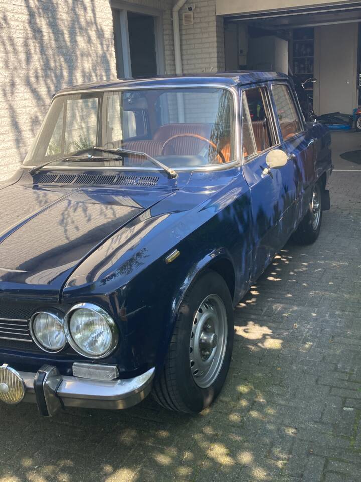 Bild 5/17 von Alfa Romeo Giulia 1.6 Super (1974)