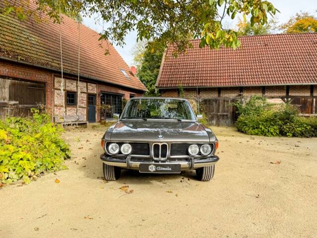 Immagine 2/31 di BMW 3,0 Si (1975)