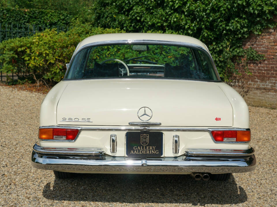 Image 40/50 of Mercedes-Benz 280 SE (1968)