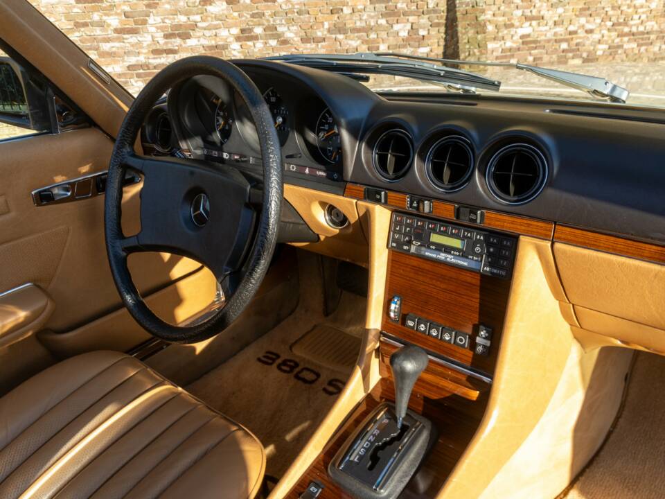 Bild 46/50 von Mercedes-Benz 380 SL (1982)