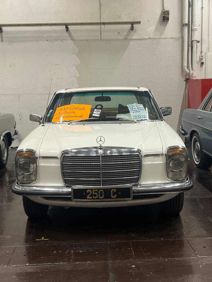 Image 12/12 of Mercedes-Benz 250 C (2.8) (1976)